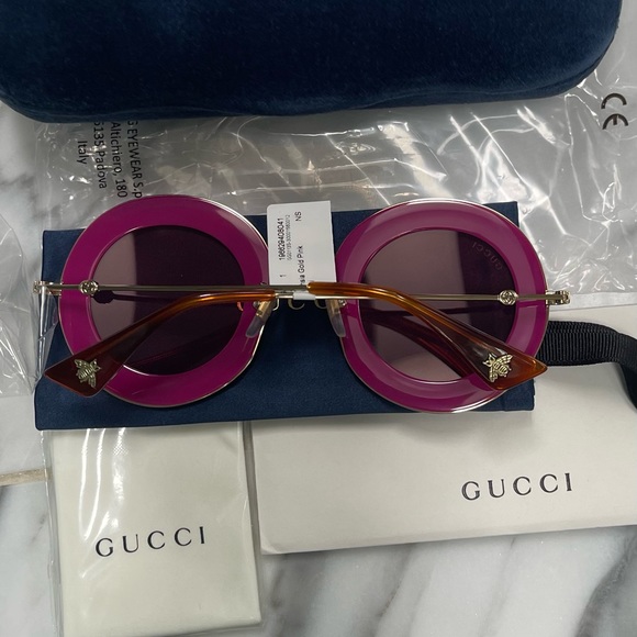 GUCCI UNISEX FUCHSIA CRYSTAL PAVE SUNGLASSES FROM THE BLIND BY LOVE COLLECTIONS - Picture 9 of 16